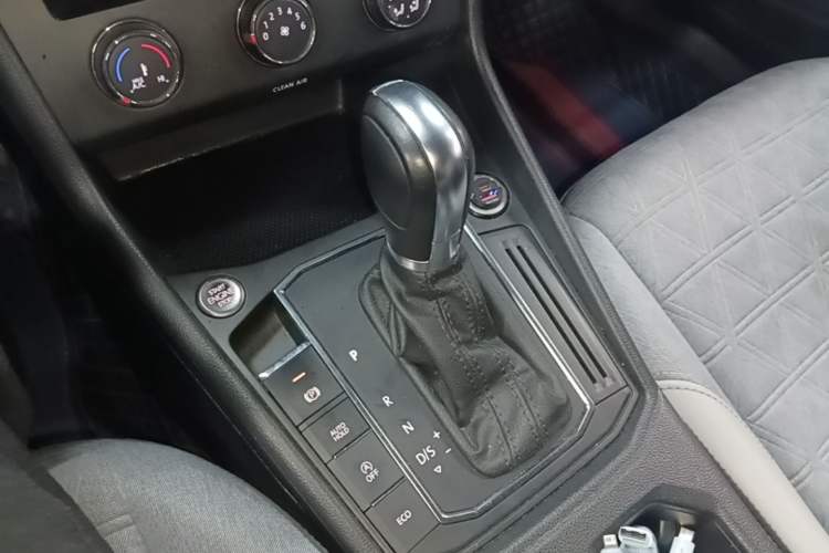 Used Volkswagen Lavida 2023 280TSI DSG Full-Comfort Edition Gear Lever