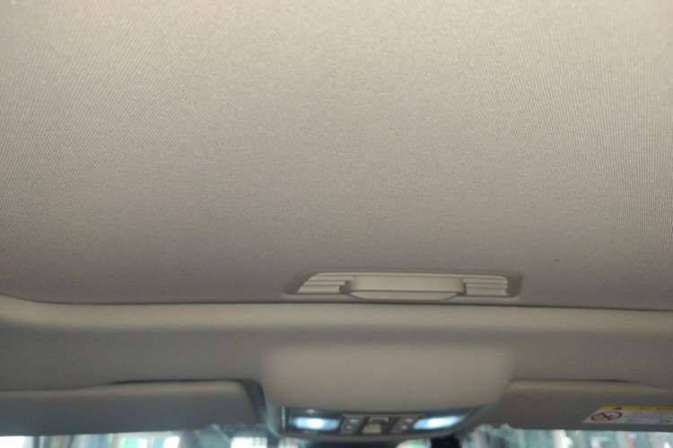 Used Volkswagen Lavida 2023 Revised Version 1.5L Automatic Starry Sky Edition – 5 Million Units Headliner