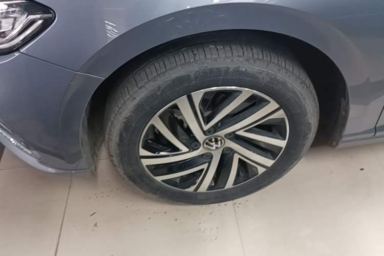 Used Volkswagen Lavida 2023 280TSI DSG Full-Comfort Edition Left Front Wheel Hub