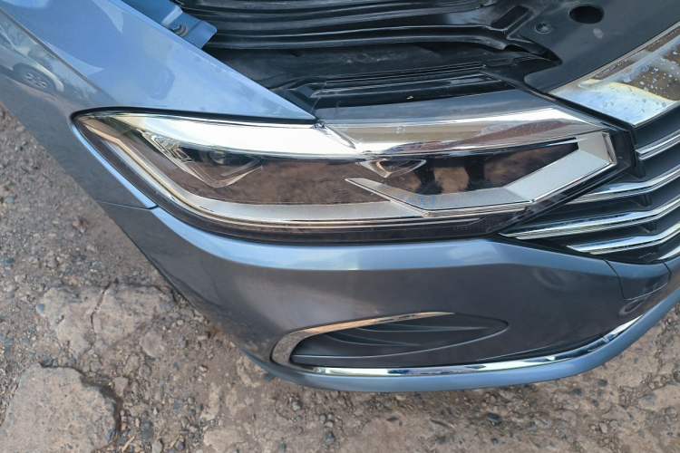 Used Volkswagen Lavida 2023 280TSI DSG Full-Comfort Edition Right Front Headlight