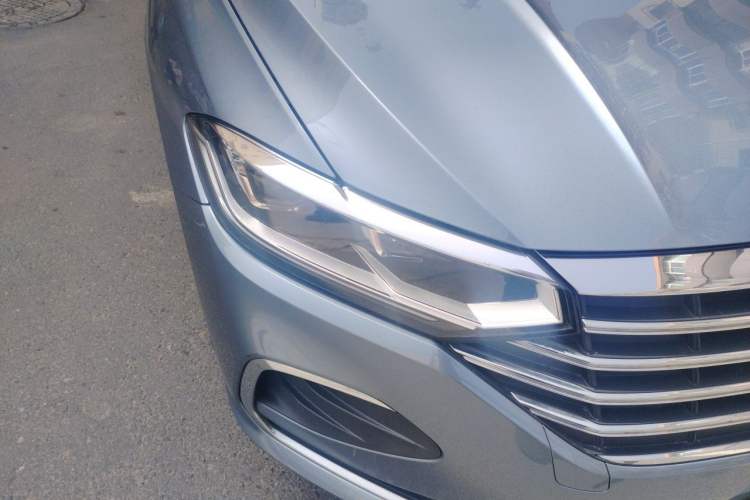 Used Volkswagen Lavida 2023 Revised Version 1.5L Automatic 5 Millionth Edition Right Front Headlight