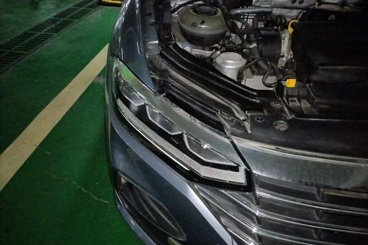 Used Volkswagen Lavida 2023 1.5L Automatic De Yi Edition Right Front Headlight