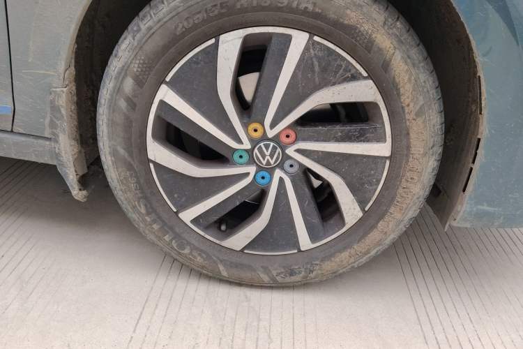 Used Volkswagen Lavida 2023 New Sharp 1.5L Automatic New Wish Edition Right Front Wheel Hub