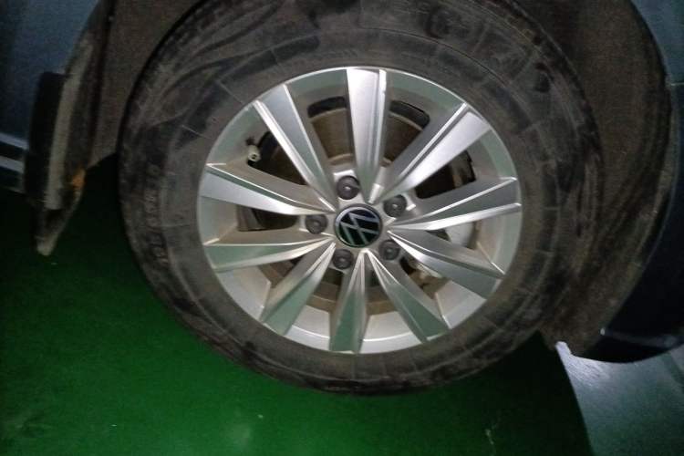 Used Volkswagen Lavida 2023 1.5L Automatic De Yi Edition Right Front Wheel Hub