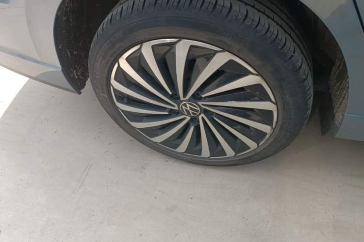 Used Volkswagen Lavida 2023 280TSI DSG Yongyi Edition Right Rear Wheel Hub