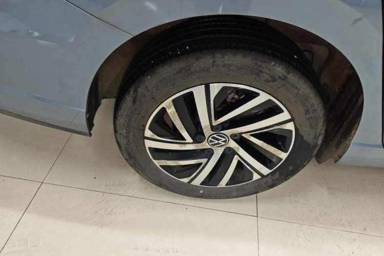 Used Volkswagen Lavida 2023 300TSI DSG Starry Full-Comfort Edition Right Rear Wheel Hub