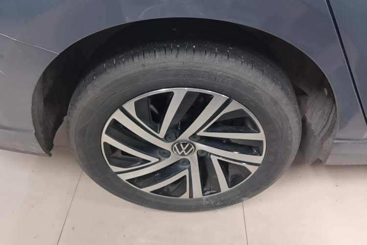 Used Volkswagen Lavida 2023 280TSI DSG Full-Comfort Edition Right Rear Wheel Hub