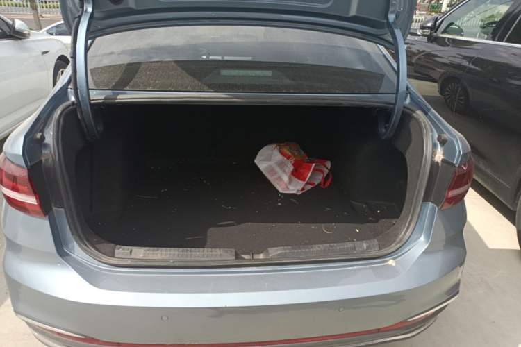 Used Volkswagen Lavida 2023 280TSI DSG Yongyi Edition Trunk