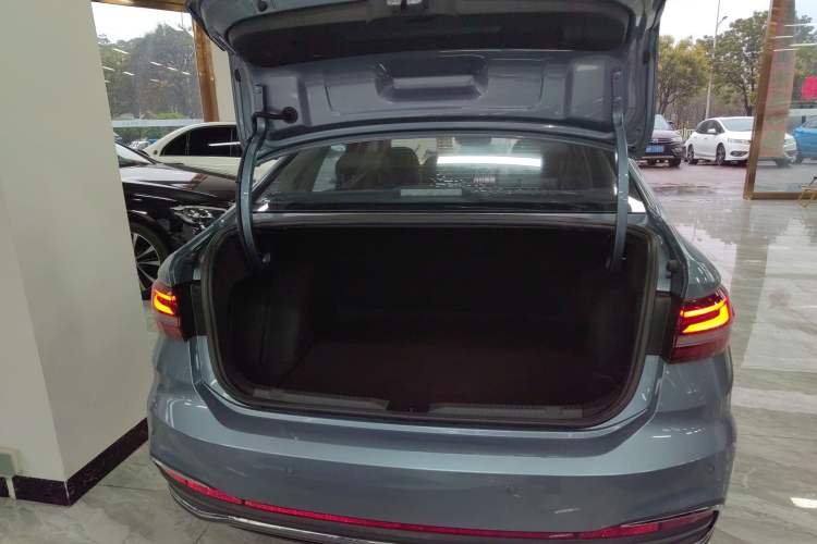 Used Volkswagen Lavida 2023 280TSI DSG Yongyi Edition Trunk