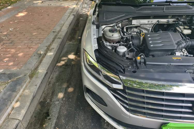 Used Volkswagen Lavida 2023 1.5L Automatic 5 Million Edition Engine Bay Right