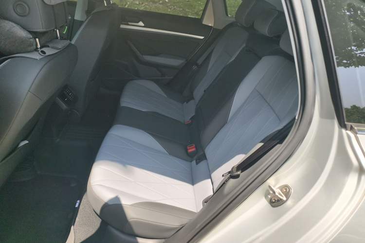 Used Volkswagen Lavida 2023 1.5L Automatic 5 Million Edition Left Rear Seat