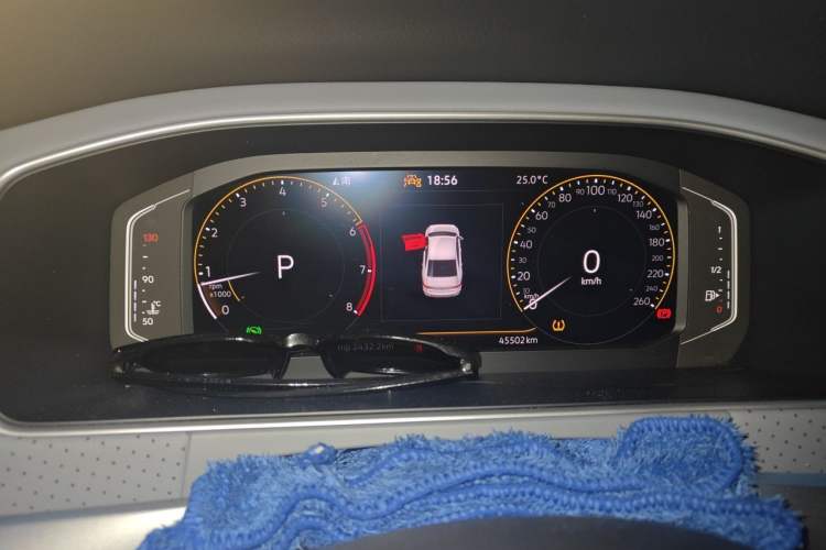 Used Volkswagen Lavida 2023 1.5L Automatic 5 Million Edition Odometer Close Up