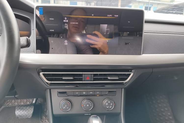 Used Volkswagen Lavida 2023 280TSI DSG Full-Comfort Edition Audio And AC Panel