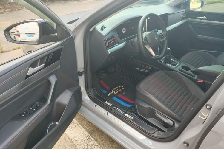 Used Volkswagen Lavida 2023 300TSI DSG Starry Full-Comfort Edition Driver Seat