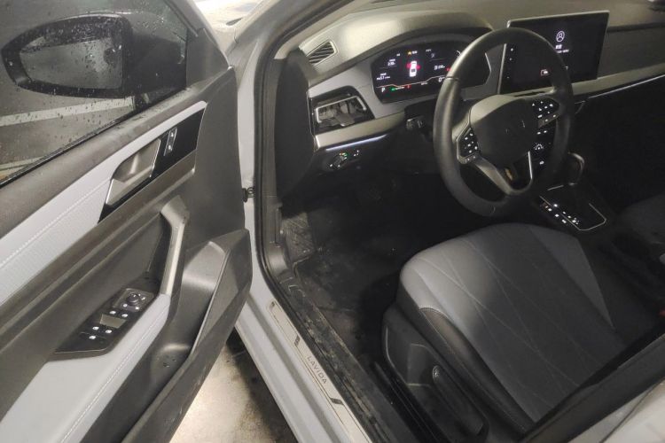 Used Volkswagen Lavida 2023 Revised Version 1.5L Automatic Starry Sky Edition – 5 Million Units Driver Seat