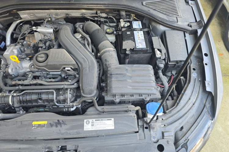Used Volkswagen Lavida 2023 300TSI DSG Starry Full-Comfort Edition Engine Bay Left