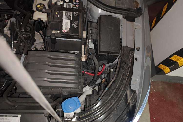 Used Volkswagen Lavida 2023 Revised Version 1.5L Automatic 5 Millionth Edition Engine Bay Left