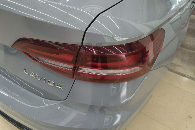 Used Volkswagen Lavida 2023 Revised Version 1.5L Automatic Starry Sky Edition – 5 Million Units Exterior 3