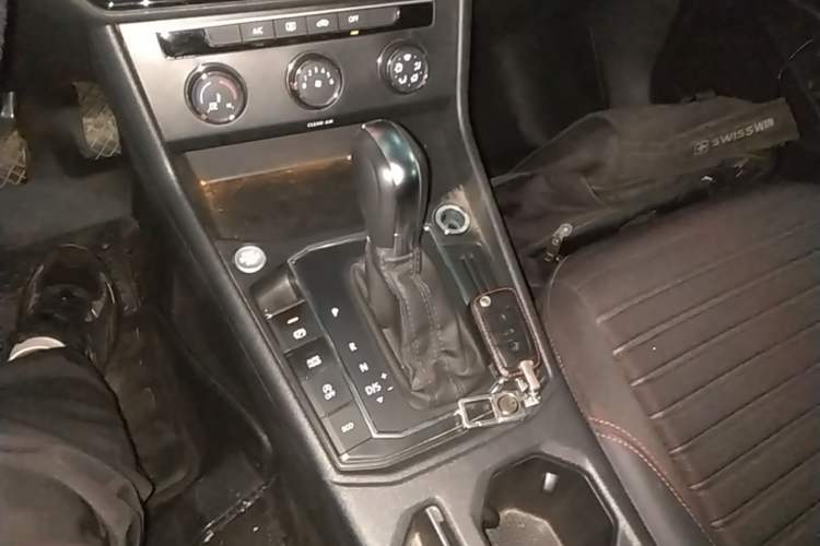 Used Volkswagen Lavida 2023 300TSI DSG Starry Full-Comfort Edition Gear Lever