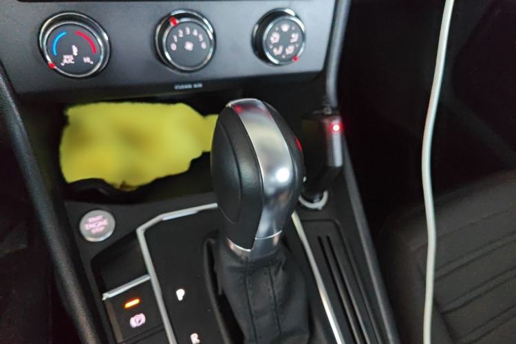 Used Volkswagen Lavida 2023 280TSI DSG Starry Sky Deluxe Edition Gear Lever