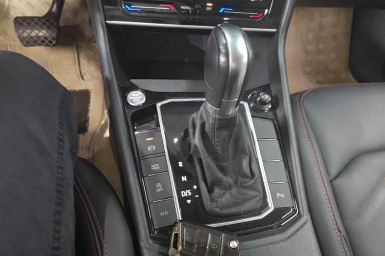 Used Volkswagen Lavida 2023 300TSI DSG Starry Sky Elite Edition Gear Lever