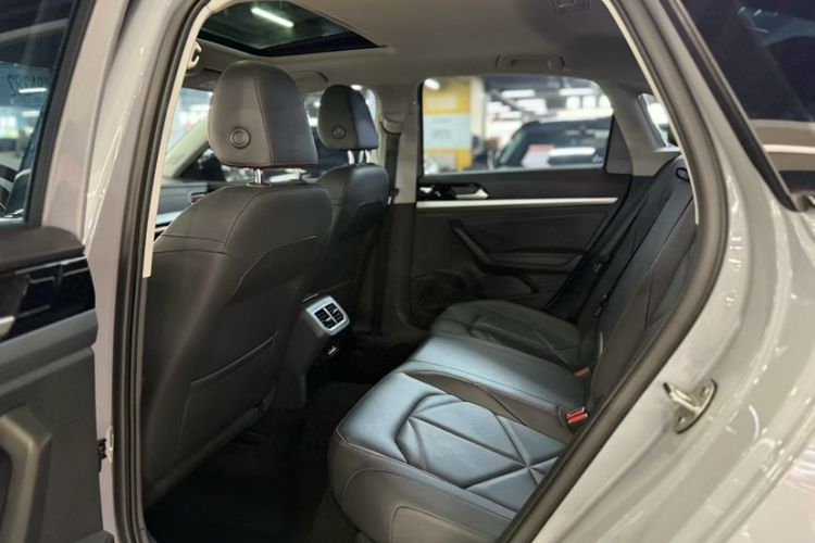 Used Volkswagen Lavida 2023 300TSI DSG Starry Sky Elite Edition Interior 4