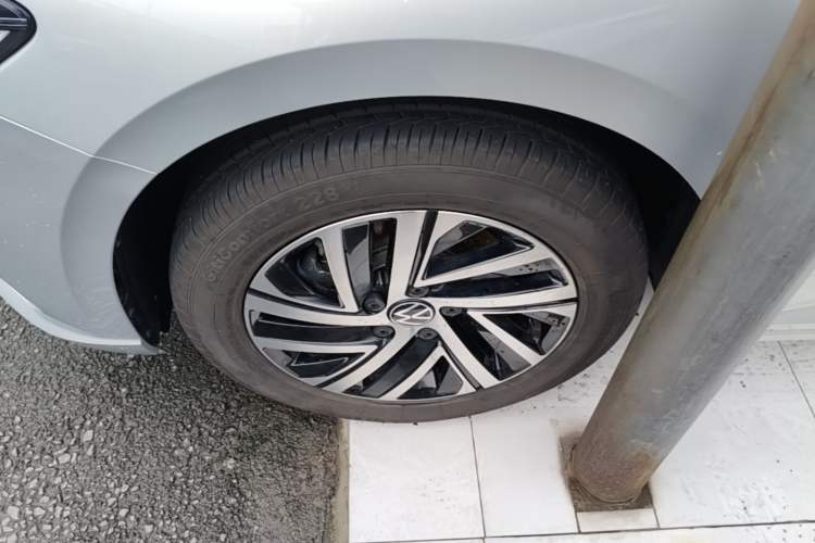 Used Volkswagen Lavida 2023 280TSI DSG Full-Comfort Edition Left Front Wheel Hub