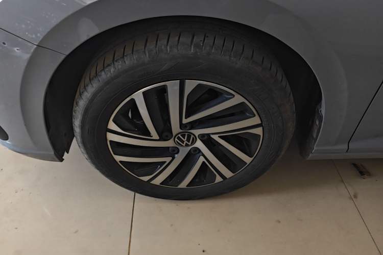 Used Volkswagen Lavida 2023 Revised Version 1.5L Automatic Starry Sky Edition – 5 Million Units Left Front Wheel Hub