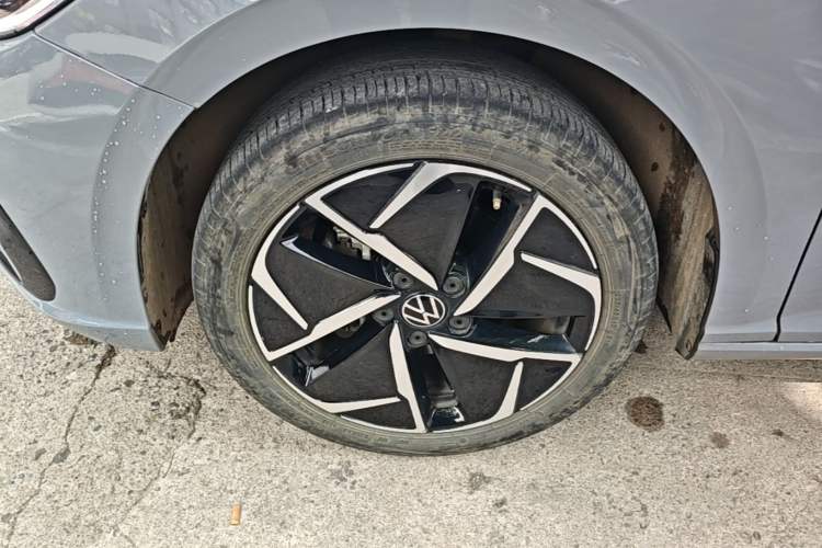 Used Volkswagen Lavida 2023 300TSI DSG Starry Sky Elite Edition Left Front Wheel Hub