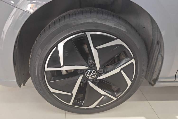 Used Volkswagen Lavida 2023 300TSI DSG Starry Sky Elite Edition Left Front Wheel Hub