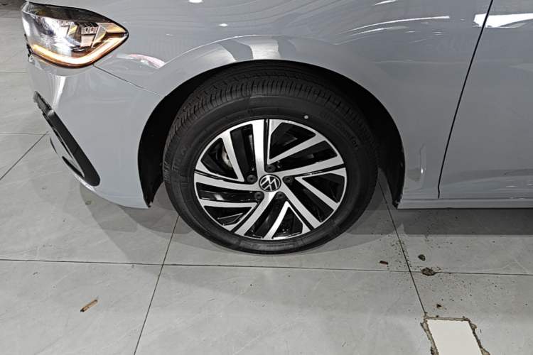 Used Volkswagen Lavida 2023 280TSI DSG Starry Sky Deluxe Edition Left Front Wheel Hub
