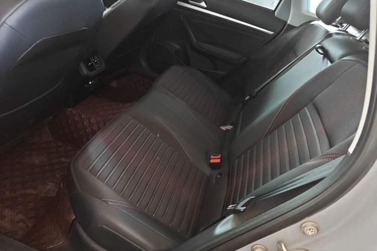 Used Volkswagen Lavida 2023 280TSI DSG Starry Sky Deluxe Edition Left Rear Seat