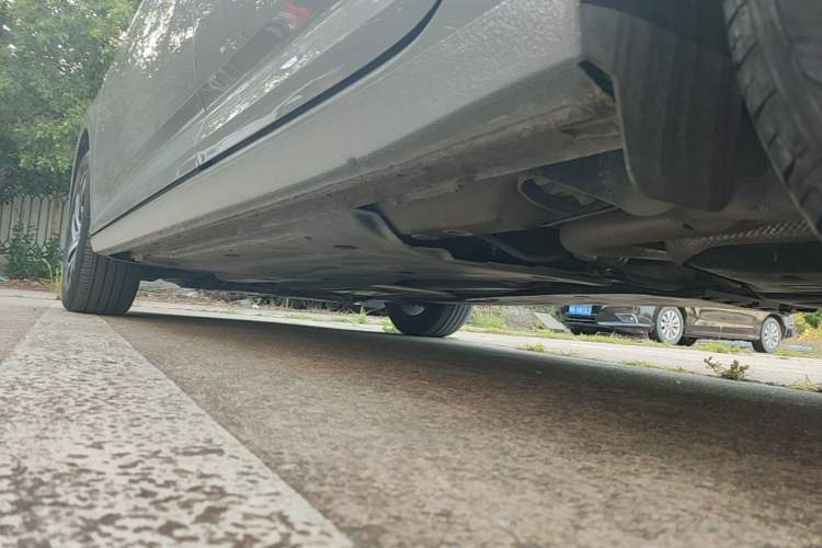 Used Volkswagen Lavida 2023 300TSI DSG Starry Full-Comfort Edition Left Side Sill
