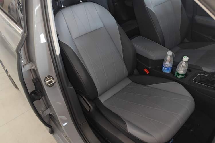 Used Volkswagen Lavida 2023 Revised Version 1.5L Automatic Starry Sky Edition – 5 Million Units Right Front Seat
