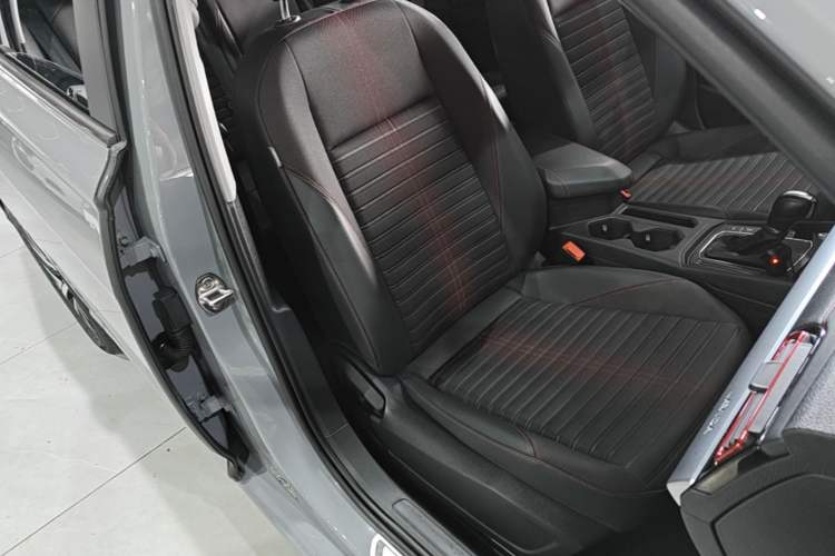 Used Volkswagen Lavida 2023 280TSI DSG Starry Sky Deluxe Edition Right Front Seat