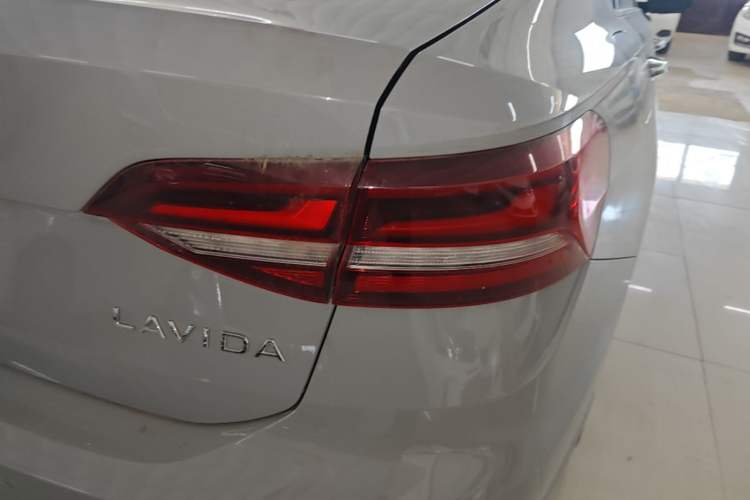 Used Volkswagen Lavida 2023 Revised Version 1.5L Automatic Starry Sky Edition – 5 Million Units Right Rear Taillight