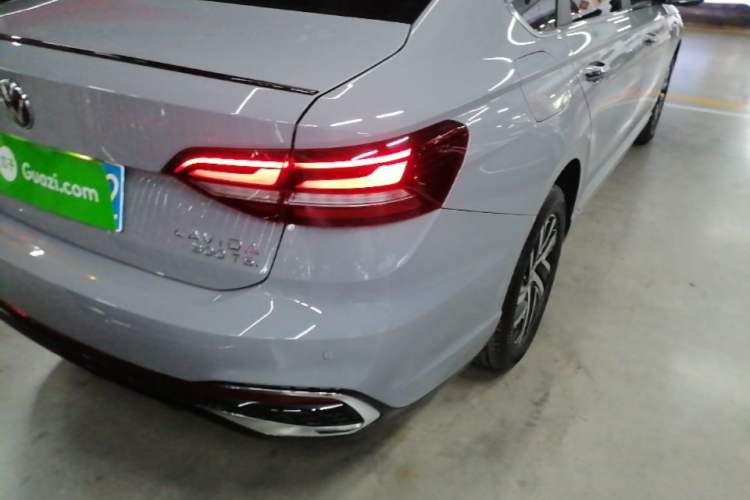 Used Volkswagen Lavida 2023 300TSI DSG Starry Full-Comfort Edition Right Rear Taillight