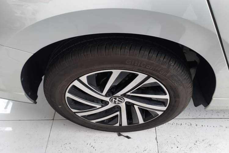 Used Volkswagen Lavida 2023 280TSI DSG Full-Comfort Edition Right Rear Wheel Hub