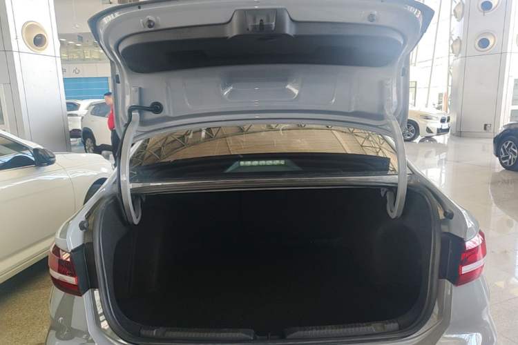 Used Volkswagen Lavida 2023 300TSI DSG Starry Full-Comfort Edition Trunk