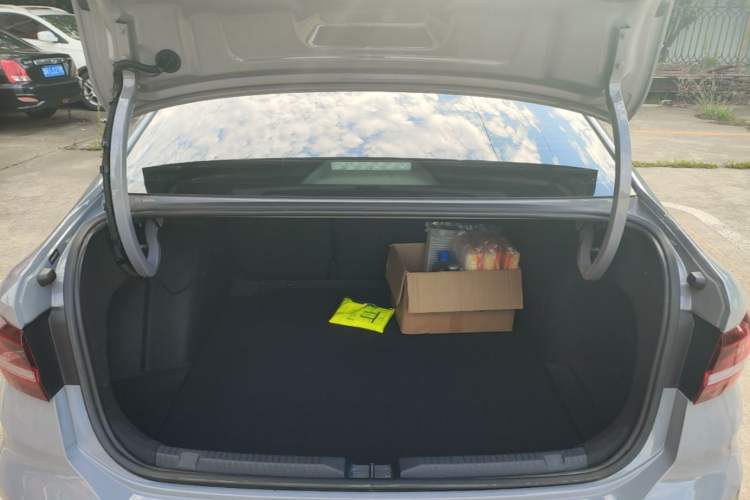Used Volkswagen Lavida 2023 300TSI DSG Starry Full-Comfort Edition Trunk