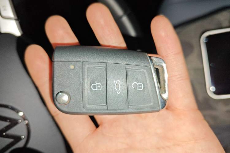 Used Volkswagen Lavida 2023 Revised Version 1.5L Automatic 5 Millionth Edition Vehicle Key