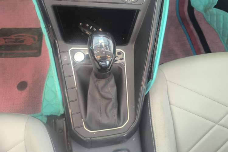 Used Volkswagen Lavida 2023 New Sharp 1.5L Automatic New Wish Edition Gear Lever