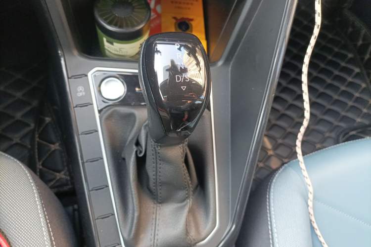 Used Volkswagen Lavida 2023 New Sharp 1.5L Automatic New Wish Edition Gear Lever