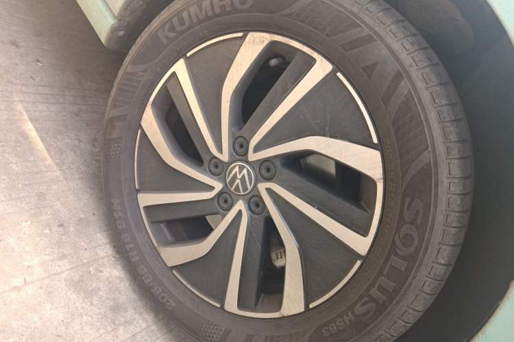 Used Volkswagen Lavida 2023 New Sharp 1.5L Automatic New Wish Edition Right Front Wheel Hub