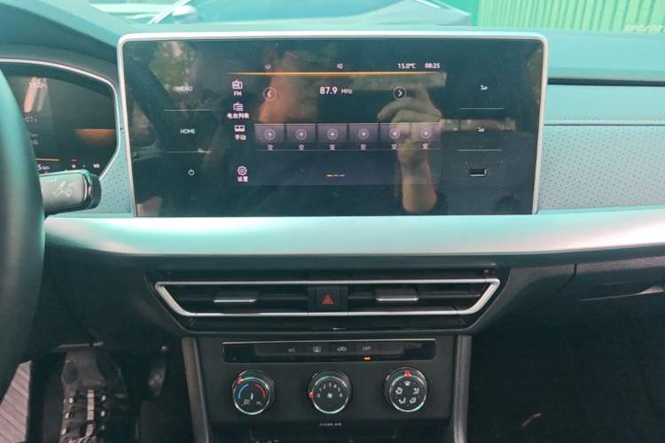 Used Volkswagen Lavida 2023 280TSI DSG Full-Comfort Edition Audio And AC Panel