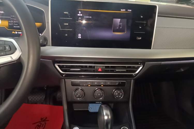 Used Volkswagen Lavida 2023 300TSI DSG Full-Comfort Edition Audio And AC Panel