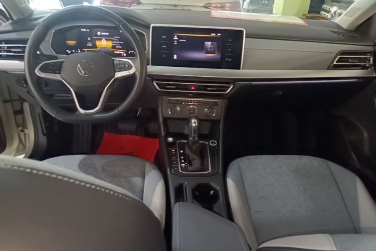 Used Volkswagen Lavida 2023 300TSI DSG Full-Comfort Edition Center Console