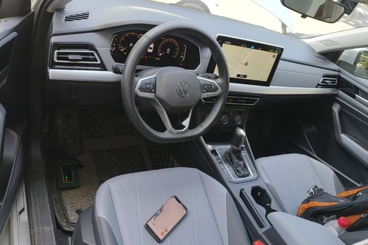 Used Volkswagen Lavida 2023 1.5L Automatic 5 Million Edition Center Console