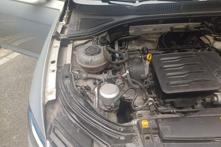 Used Volkswagen Lavida 2023 1.5L Automatic 5 Million Edition Engine Bay Right