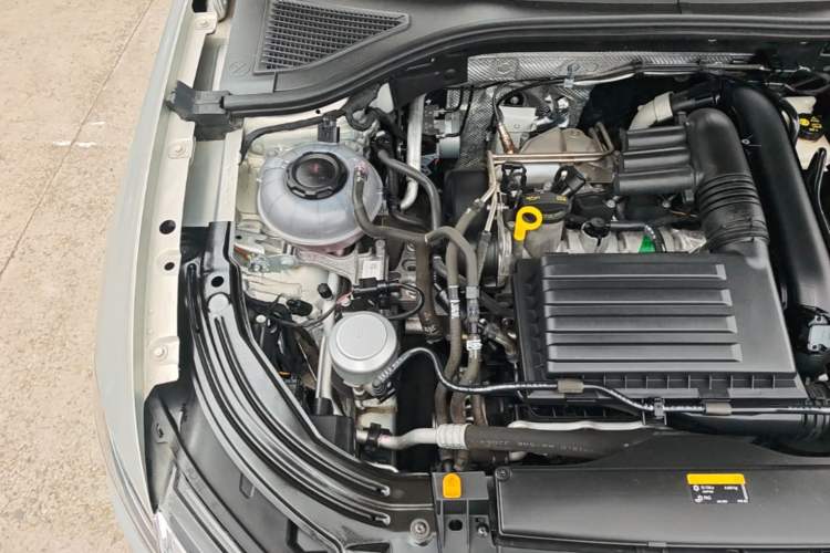 Used Volkswagen Lavida 2023 280TSI DSG Full-Comfort Edition Engine Bay Right